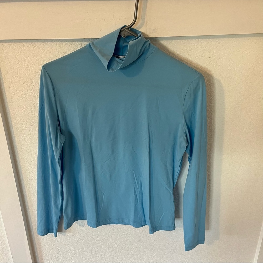 St John Sport Women's Small Turtleneck Long Sleeve.